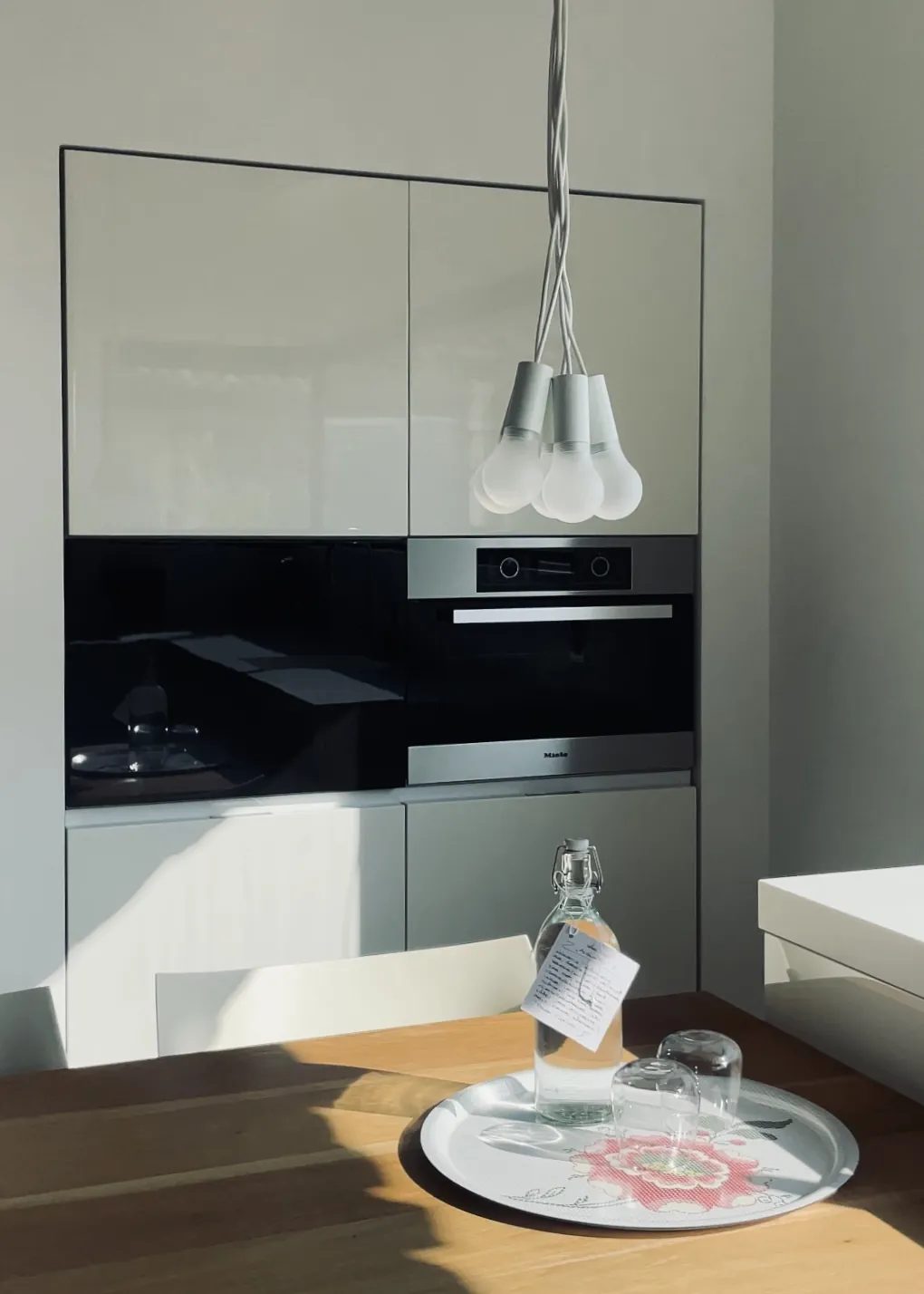 Suite — Impression